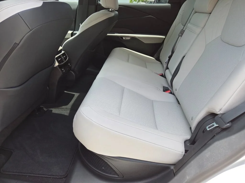 Used 2025 White Pearl Lexus RX 350h Premium image 23