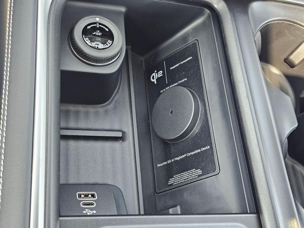 New 2027 Agate Black Metallic Ford MAX Platinum image 34
