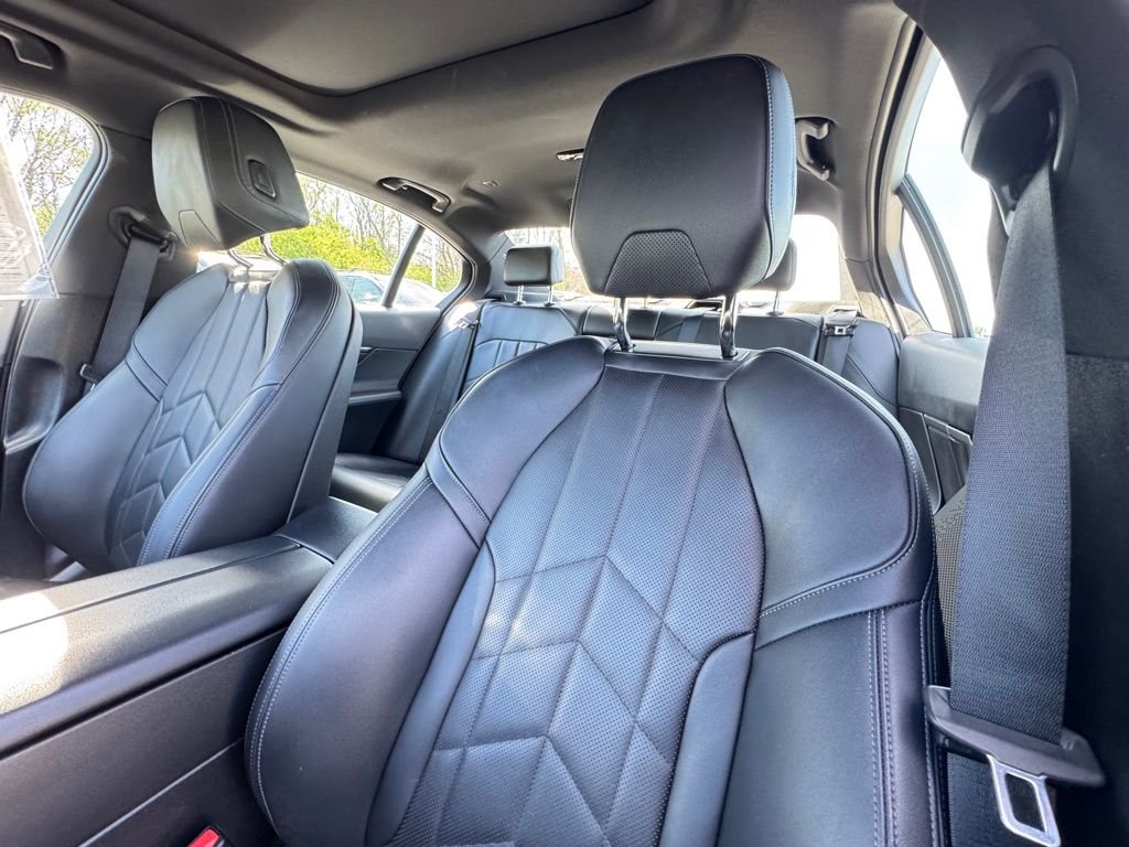 Used 2024 Gray BMW 530i xDrive image 20