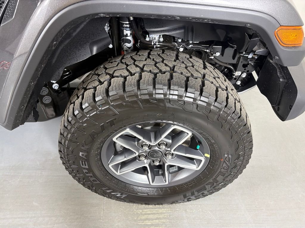 New 2026 Granite Crystal Metallic Clearcoat Jeep Mojave image 32