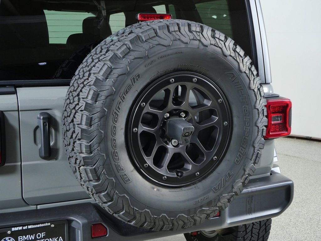 Used 2023 Gray Jeep Rubicon image 13
