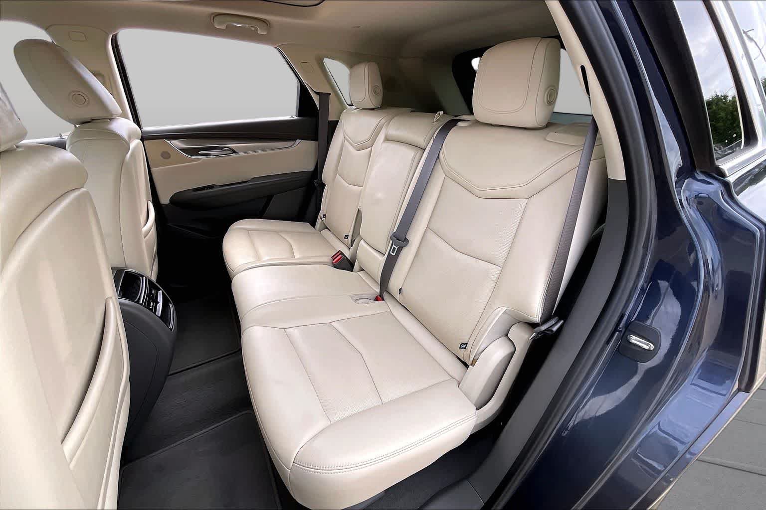 Used 2019 Harbor Blue Metallic Cadillac Luxury FWD image 18