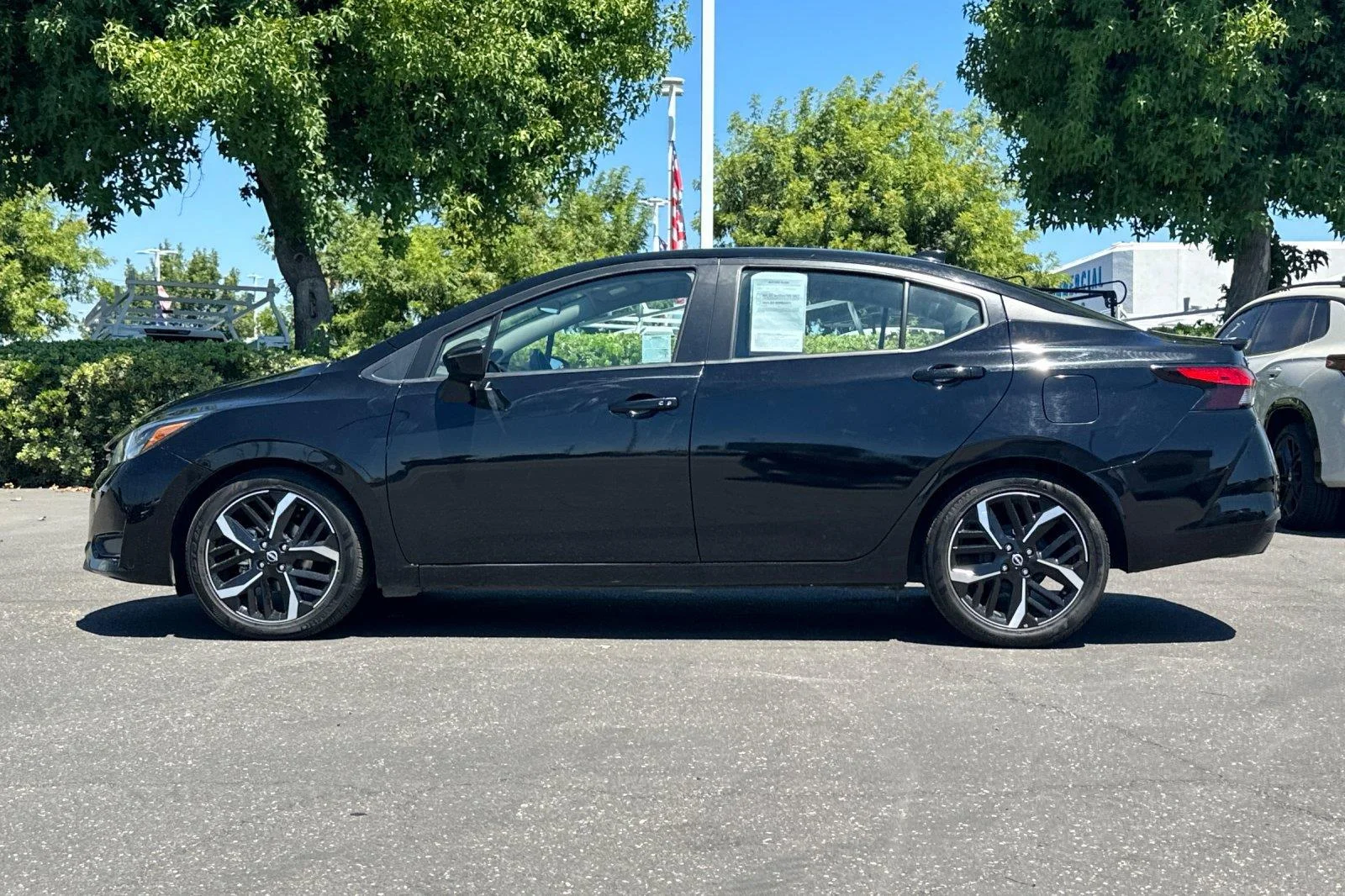 Used 2024 Super Black Nissan SR image 7