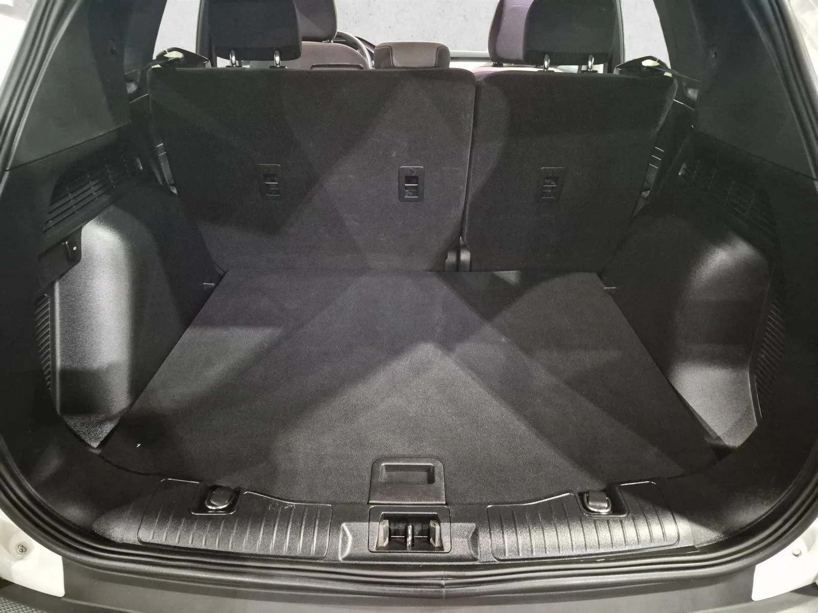 Certified Used 2022 Oxford White Ford S image 6
