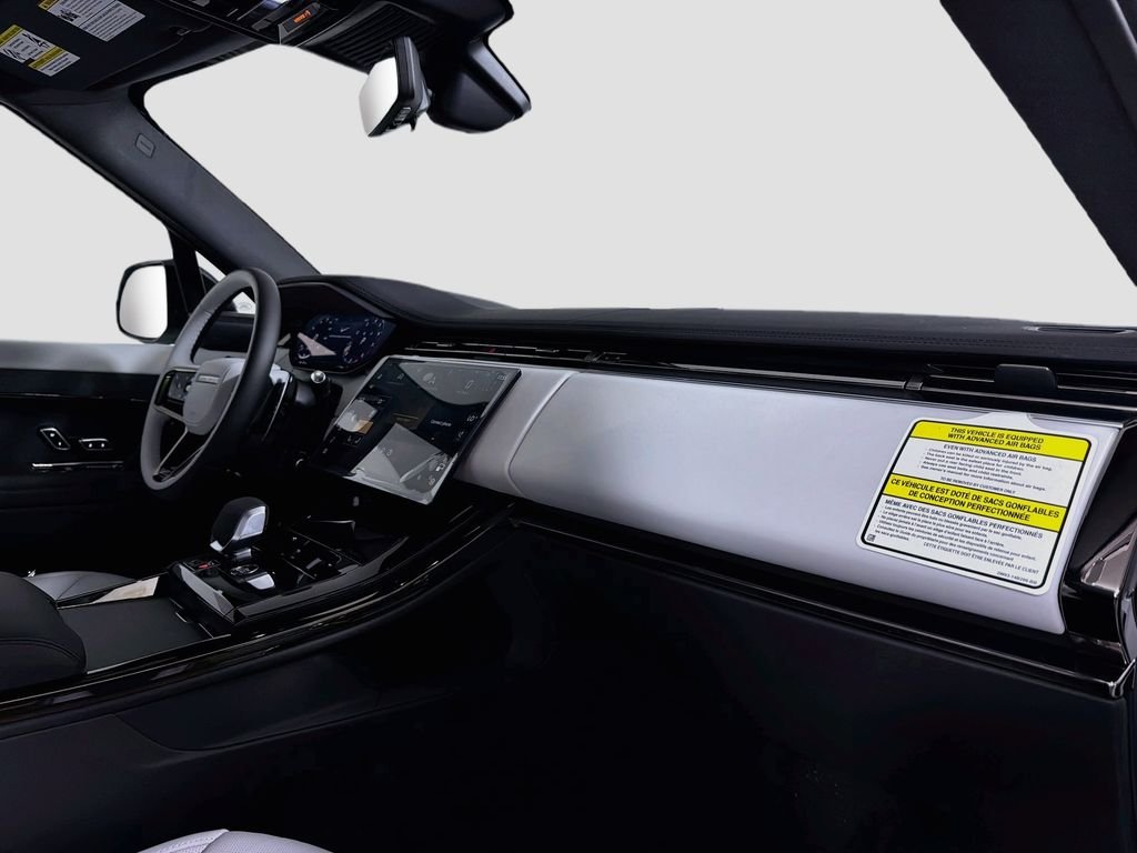New 2026 Fuji White Land Rover Dynamic SE image 31