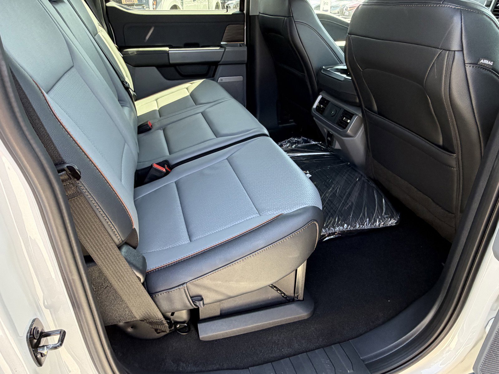 New 2025 Star White Metallic Tri-Coat Ford Lariat® image 14