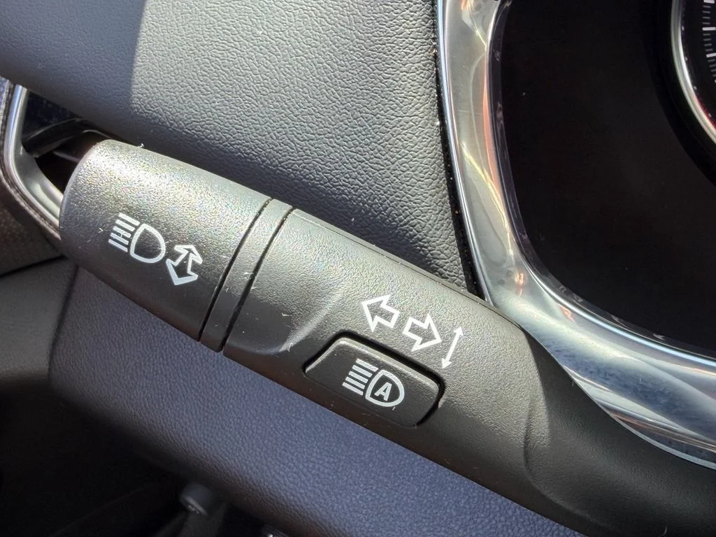 Used 2023 White Chevrolet Premier image 35