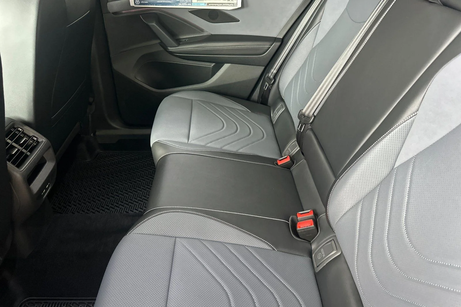 New 2026 Black Volkswagen 2.0T SE image 10