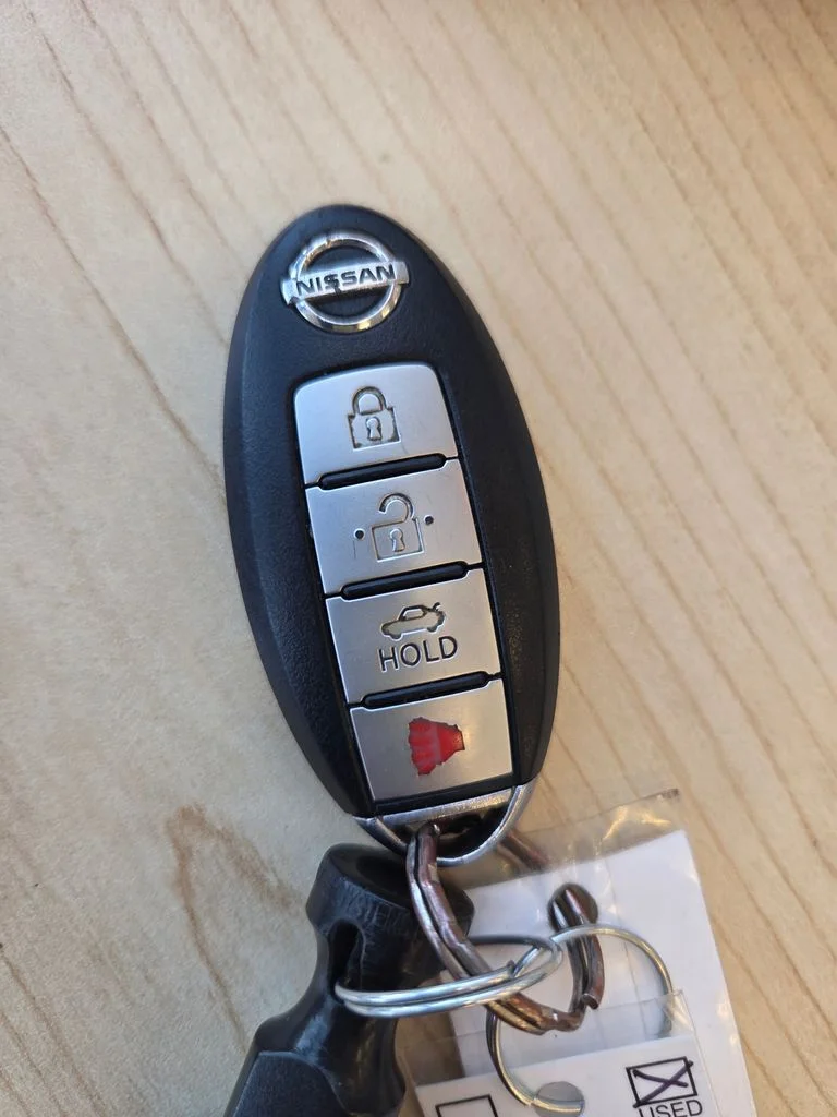 Used 2009 Super Black Nissan 2.5 SL image 42