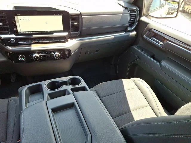 Used 2022 Beige GMC Elevation image 16