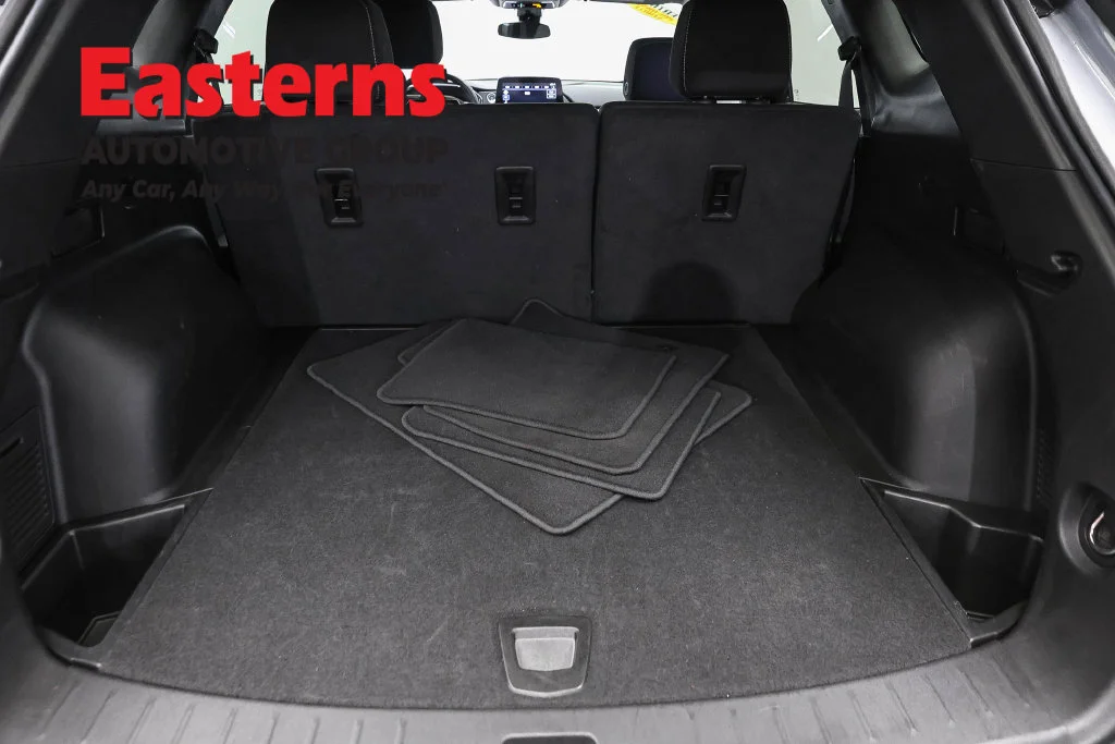 Used 2025 Gray Chevrolet LT image 9