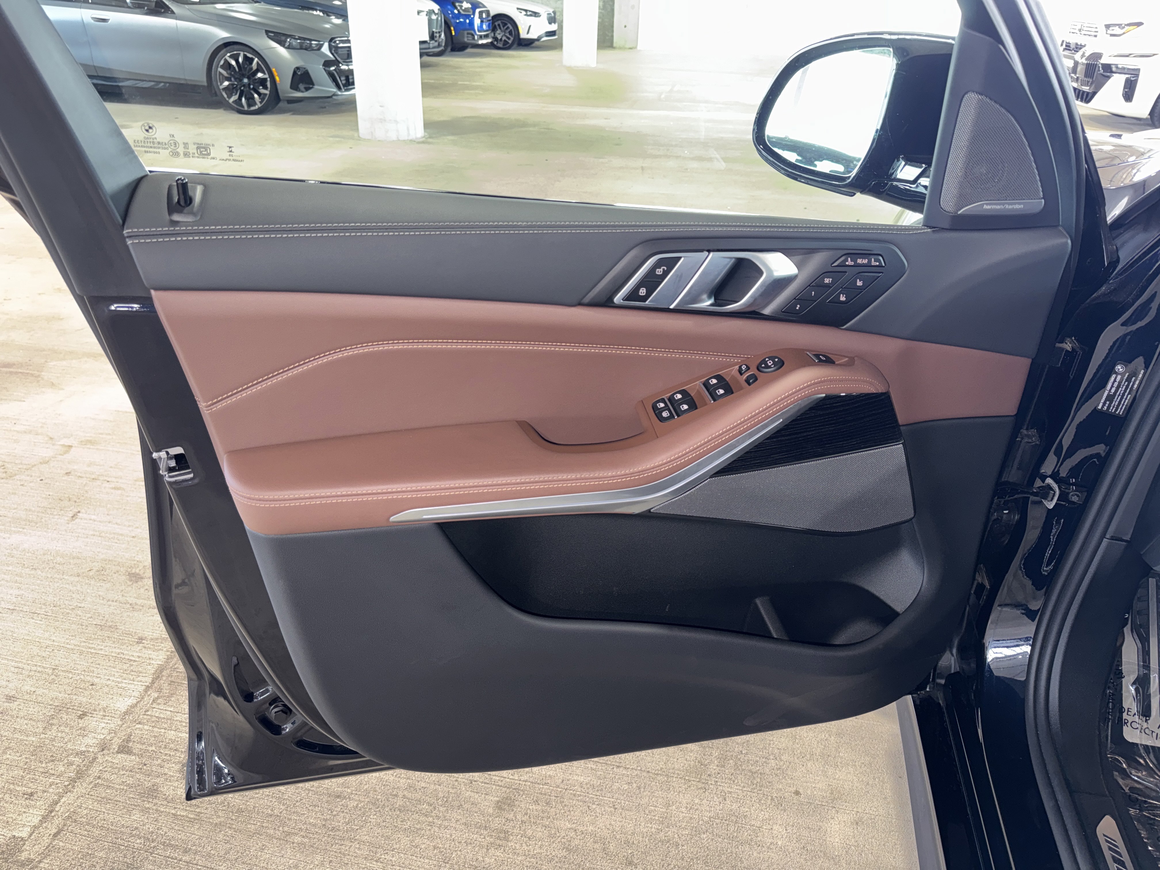 Used 2026 Carbon Black Metallic BMW M60i image 18