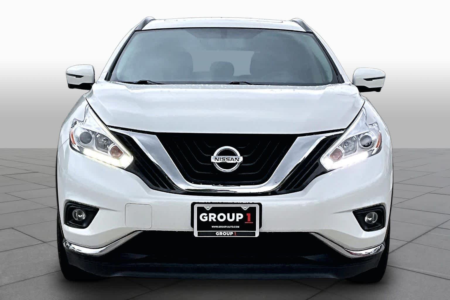 Used 2017 Pearl White Nissan SV image 4