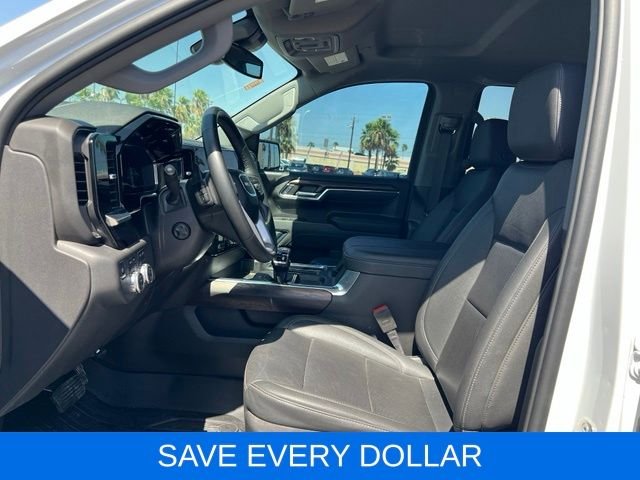 Used 2024 White GMC SLT image 12
