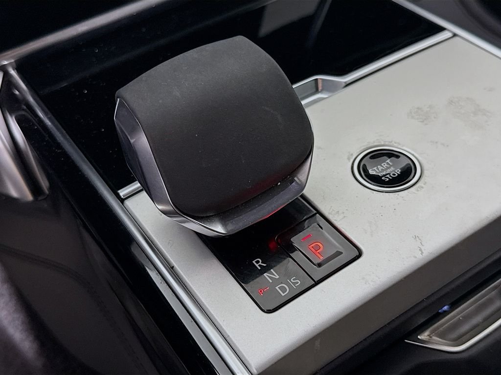 Certified Used 2025 Black Land Rover Autobiography image 19