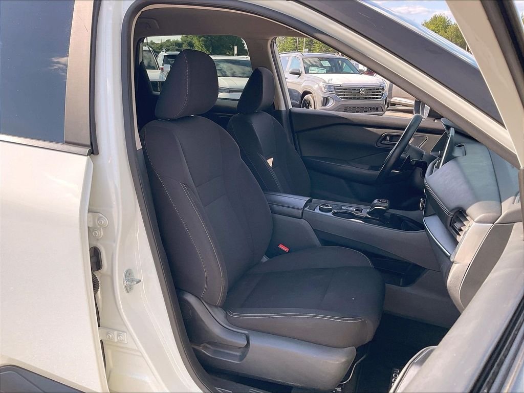 Used 2024 Glacier White Nissan S image 10