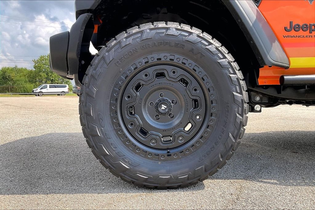 New 2025 Jeep Wrangler Sport S 4D Sport Utility