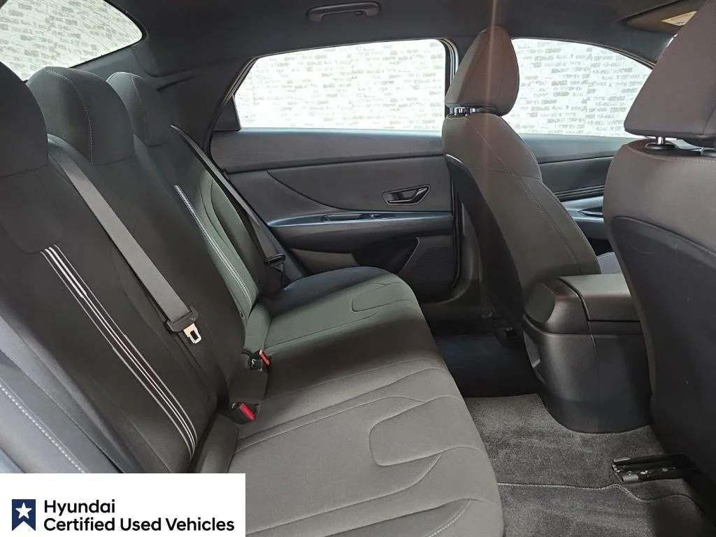 Certified Used 2025 Amazon Gray Hyundai SEL Sport image 13