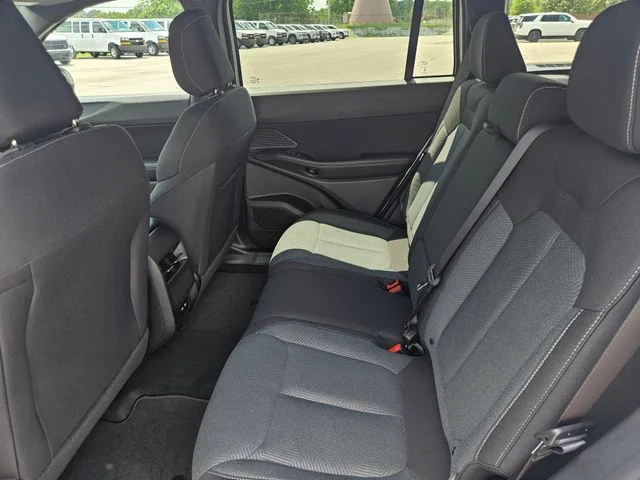 New 2026 Bright White Clear-Coat Exterior Paint Jeep Laredo image 25