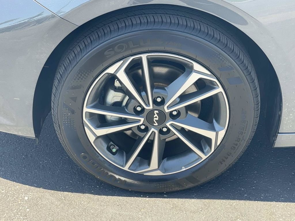 Used 2023 Gray Kia LXS image 30