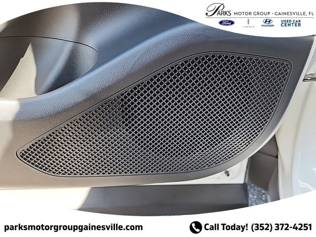 New 2025 White Hyundai SEL image 16