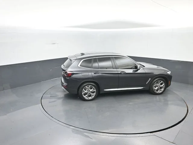 Used 2022 Dark Graphite BMW xDrive30i image 33