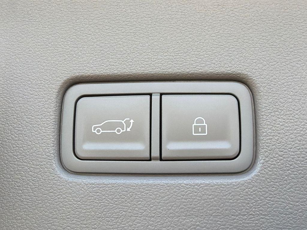 New 2026 Black Hyundai SEL FWD image 19