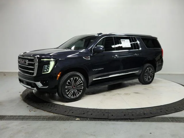 Used 2026 Silver GMC Elevation image 4