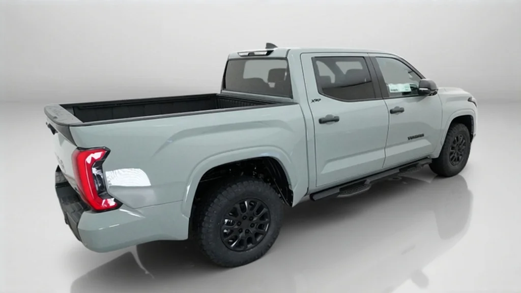 New 2026 Lunar Rock Toyota SR5 image 39