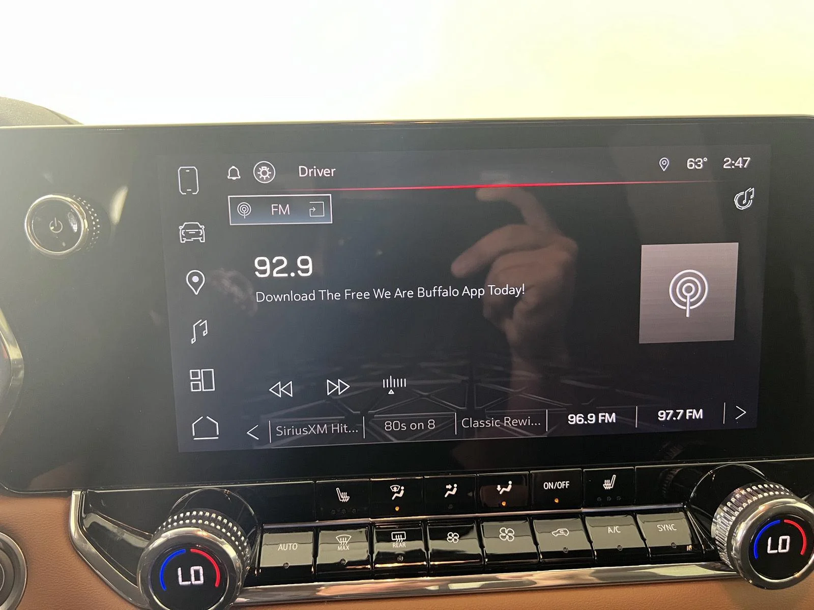 Used 2024 Onyx Black GMC AT4 image 12