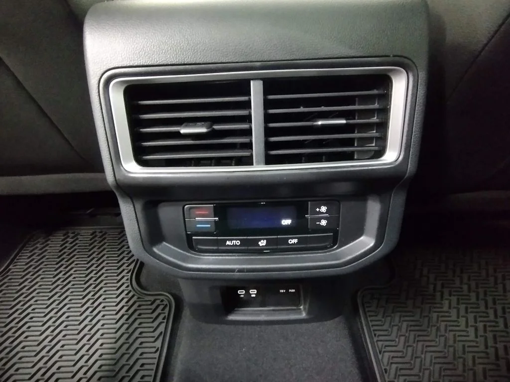 New 2026 White Volkswagen SE w/Technology image 36