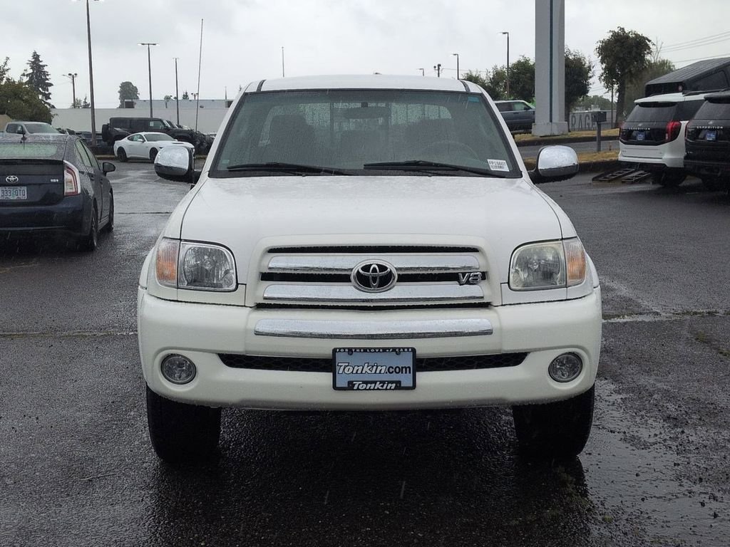 Used 2006 Natural White Toyota SR5 image 8