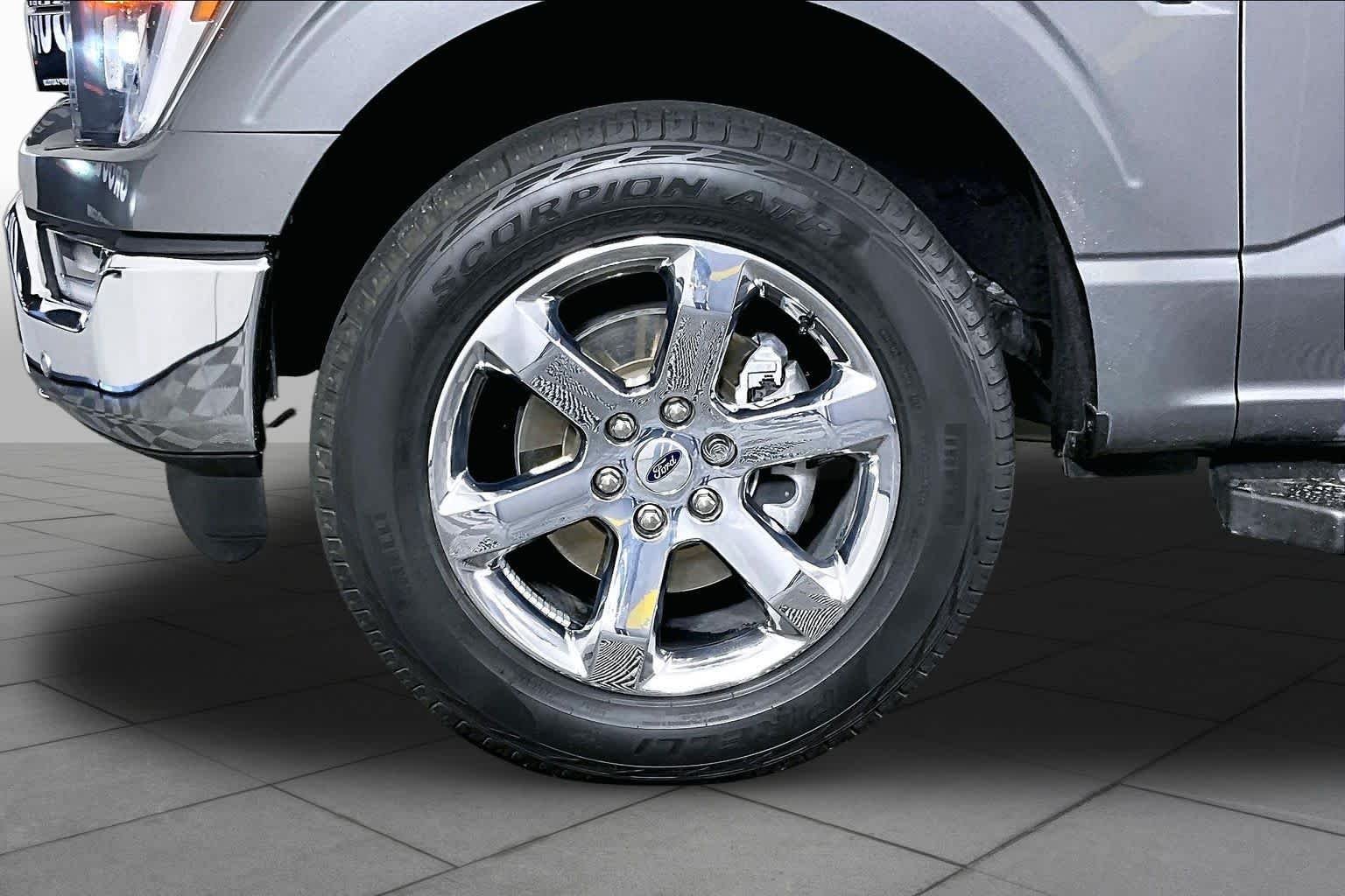 Certified Used 2022 Carbonized Gray Ford LARIAT image 10