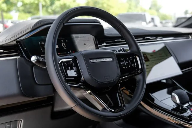 New 2026  Land Rover Dynamic SE image 18