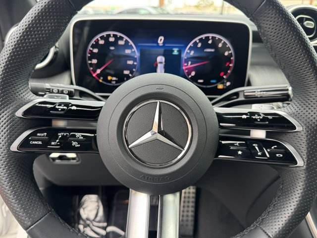Used 2025 Polar White Mercedes-Benz GLC 300 image 24