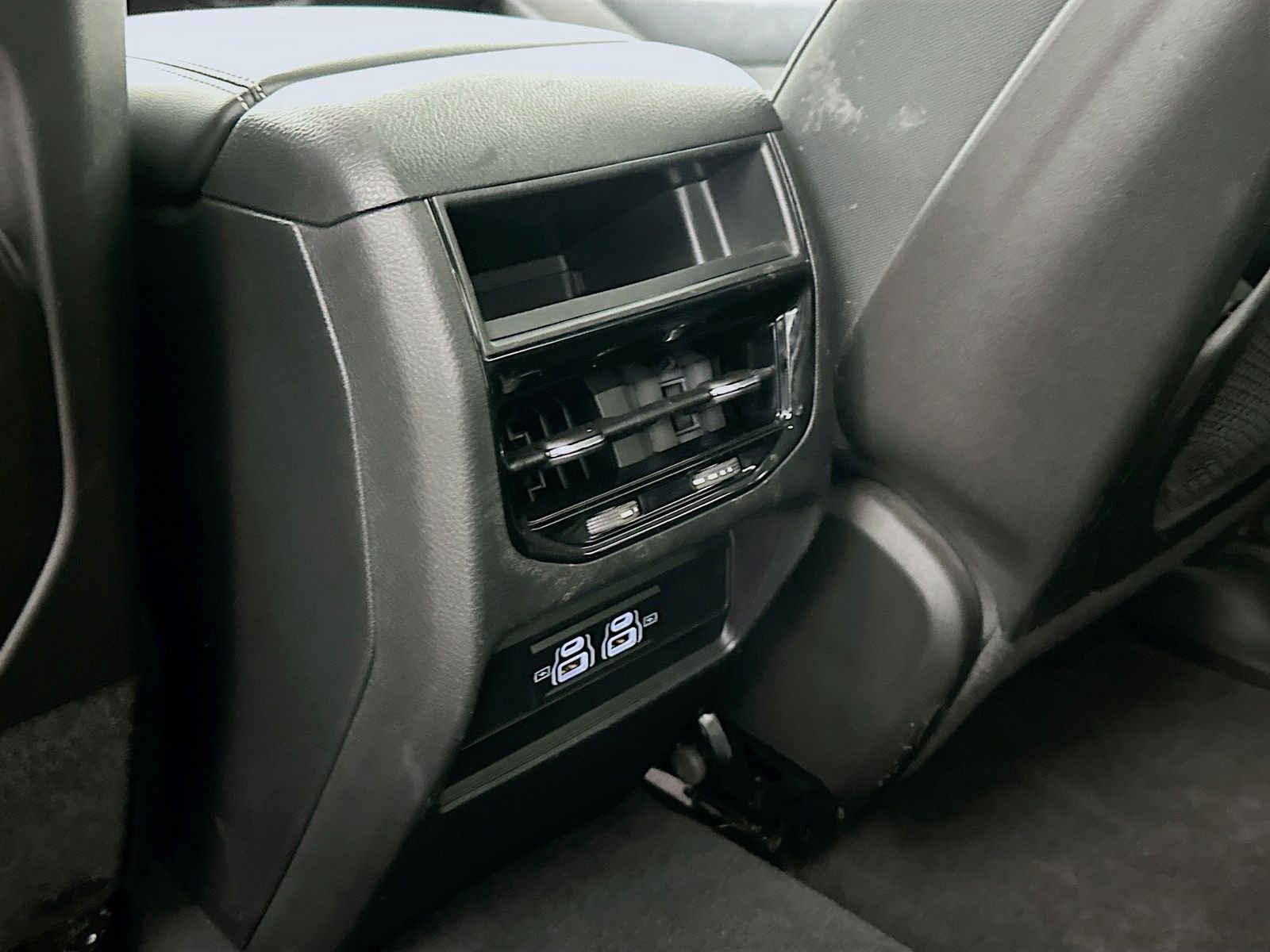 Used 2024 Silver Zynith Jeep Laredo X image 24