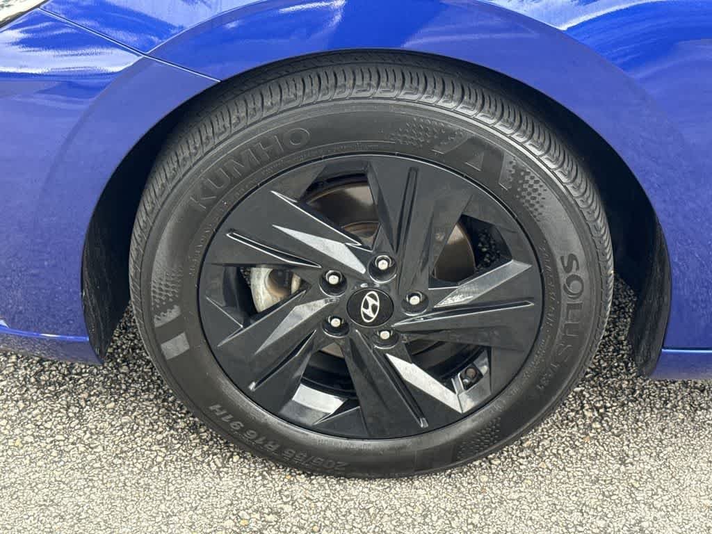 Used 2023 Intense Blue Hyundai SEL image 11