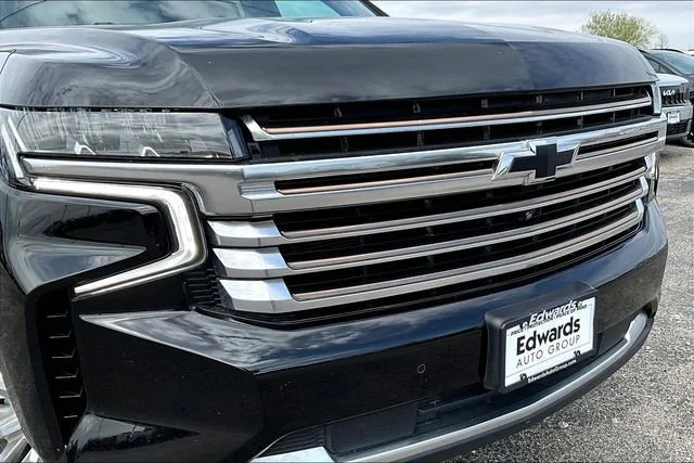 Used 2024 Black Chevrolet High Country image 33
