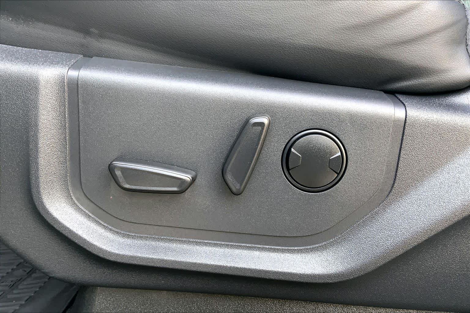 Used 2024 Star White Metallic Tri-Coat Ford XLT image 35