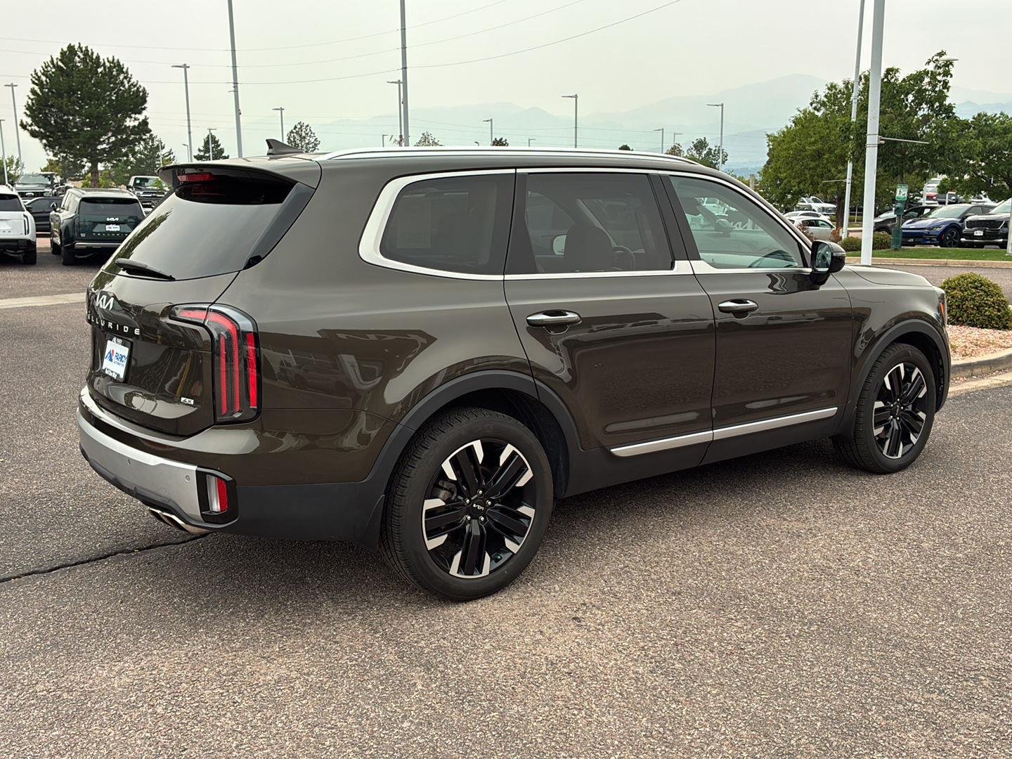 Used 2024 Dark Moss Kia SX image 5