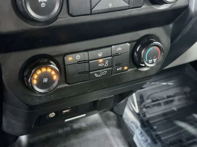 Used 2015 Blue Ford XL image 14