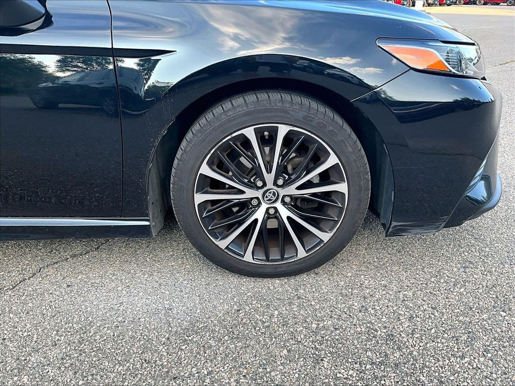 Used 2019 Black Toyota SE image 7