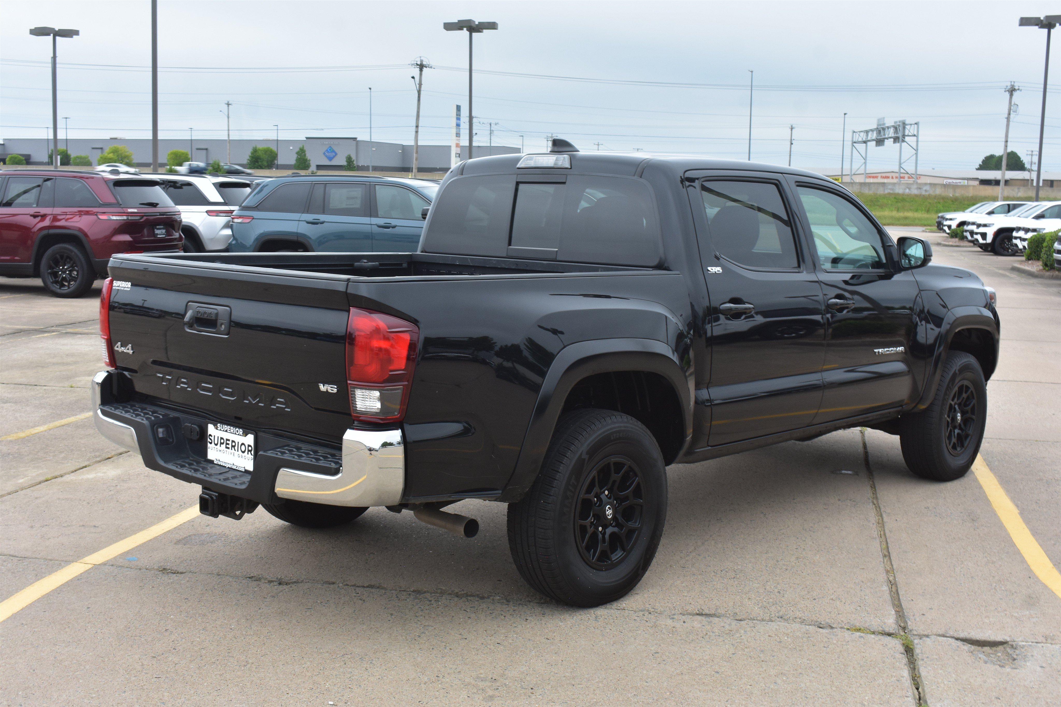 Used 2022 Black Toyota SR5 image 5