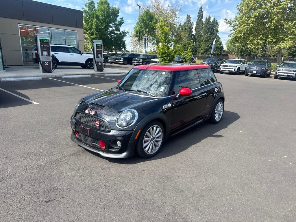 2013 MINI Cooper John Cooper Works Hardtop's photo