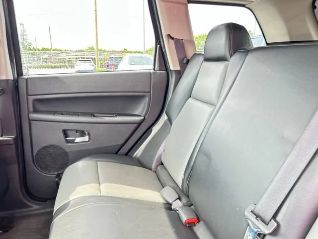 2009 Jeep Grand Cherokee Laredo - Photo 17