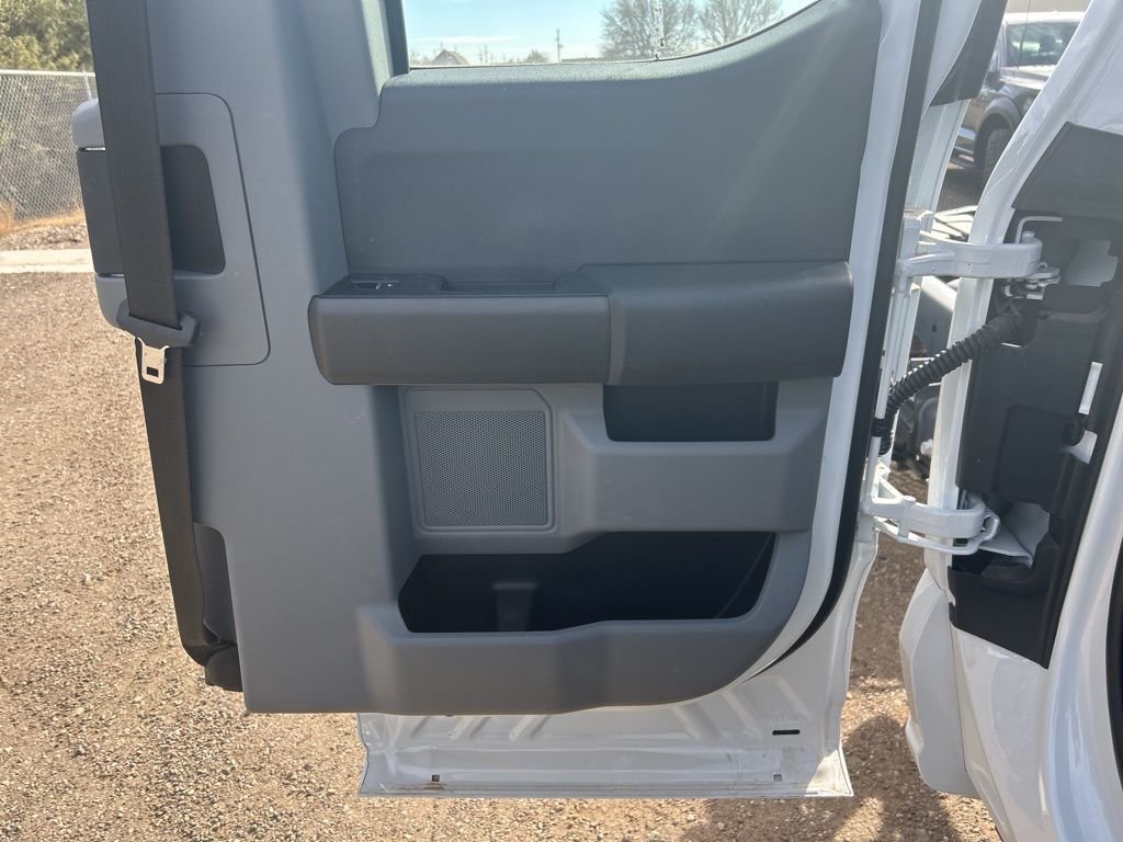New 2026 Oxford White Ford XL image 33