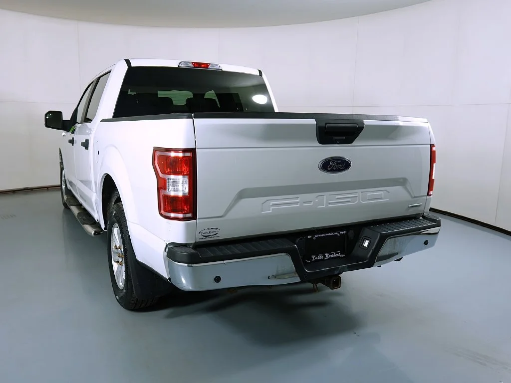 Used 2018 White Ford XL image 7