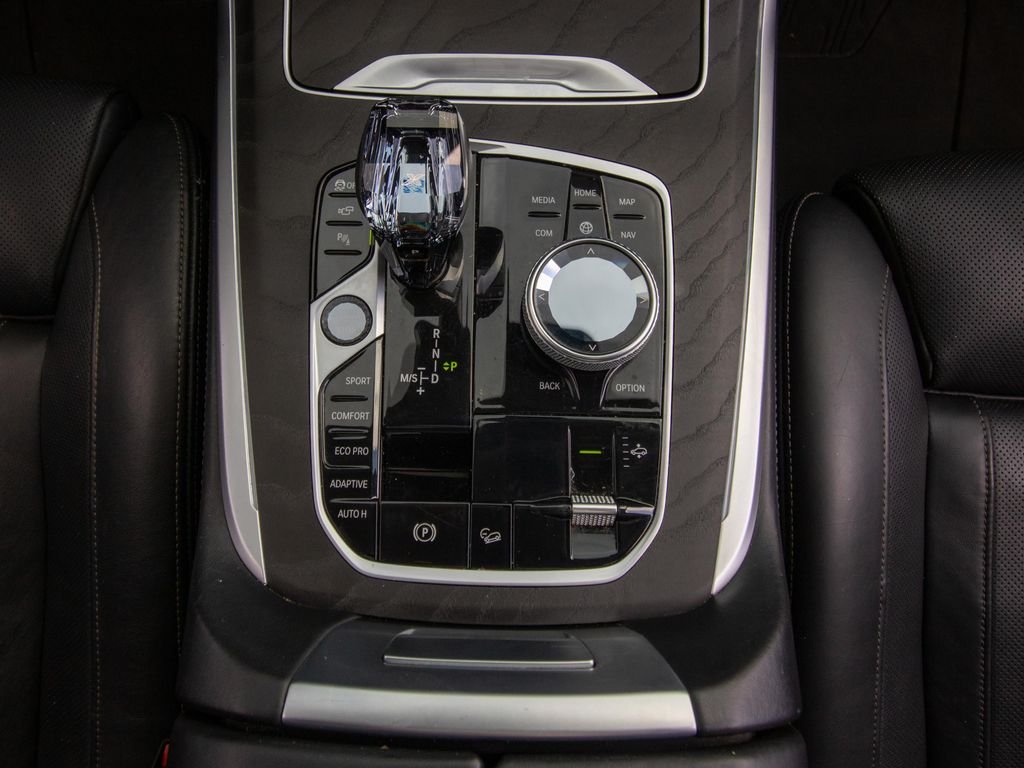 2021 BMW X7 40i - Photo 26