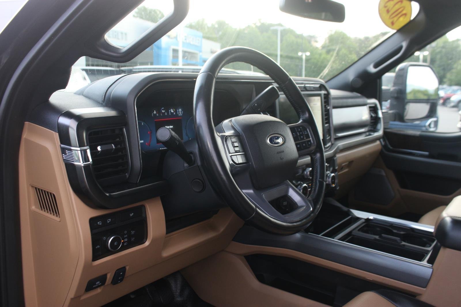 Used 2023 Black Ford XL image 17