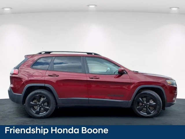 Used 2020 Red Jeep Latitude Plus image 7